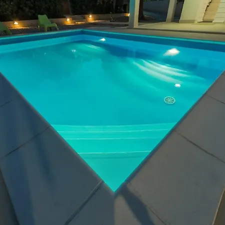 Вилла Luxury Holiday With Private Pool By The Beach In - Peljesac