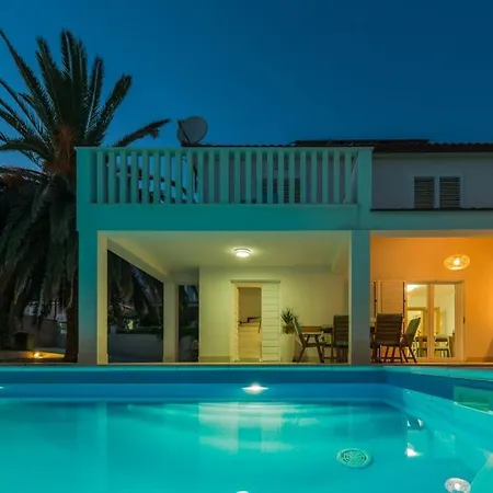 Luxury Holiday With Private Pool By The Beach In - Peljesac Вилла Оребич
