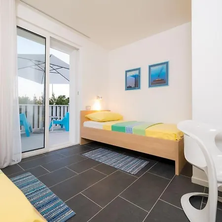 Вилла Luxury Holiday With Private Pool By The Beach In - Peljesac *