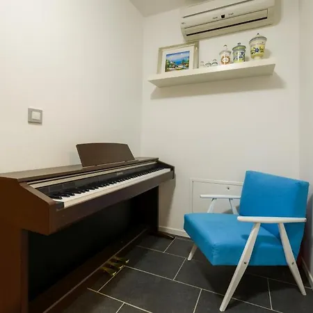 Вилла Luxury Holiday With Private Pool By The Beach In - Peljesac